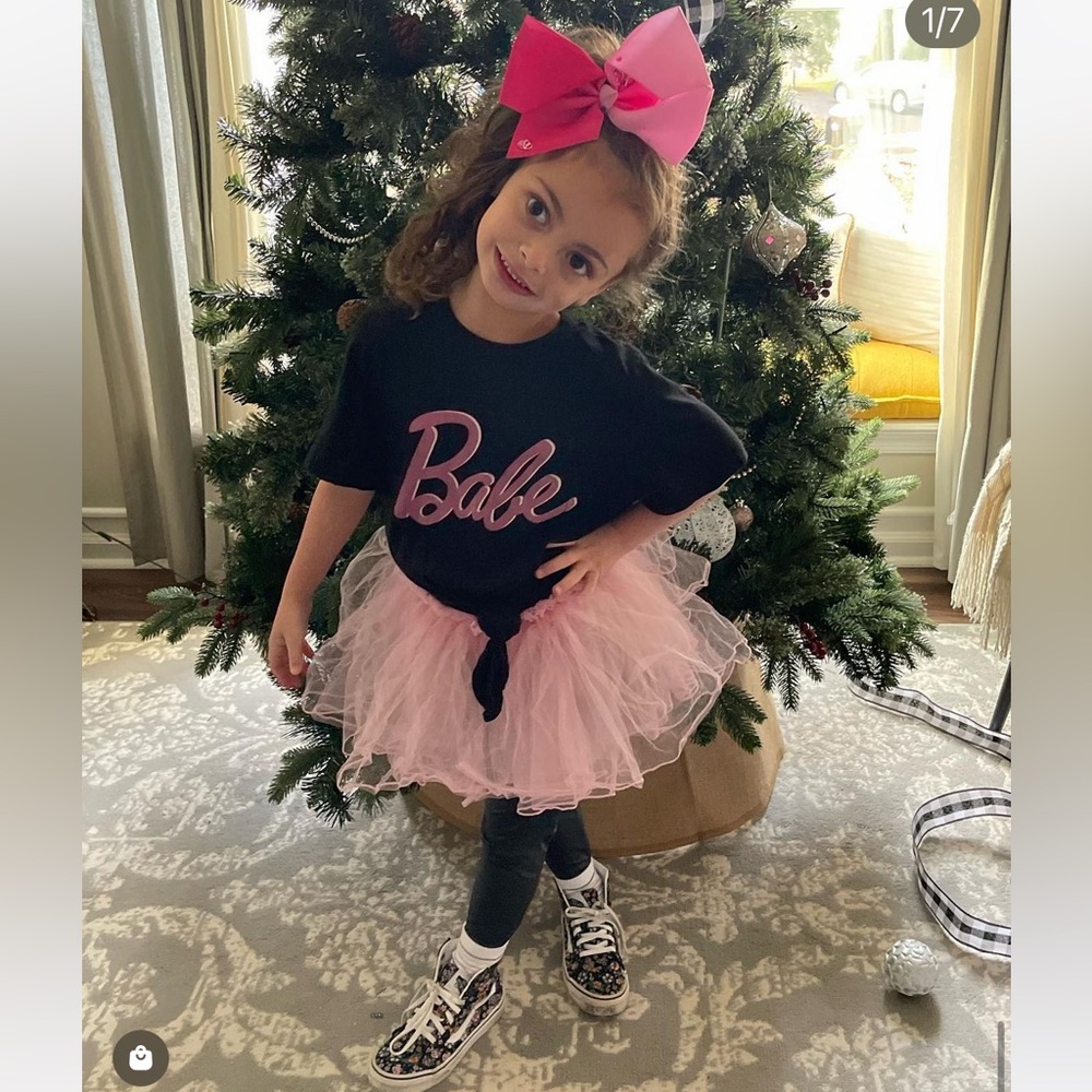 Girls black “Babe” tee shirt with knot tie - size 6